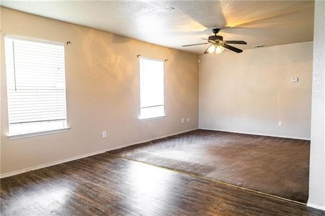 Building Photo - 404 Kings Way Dr