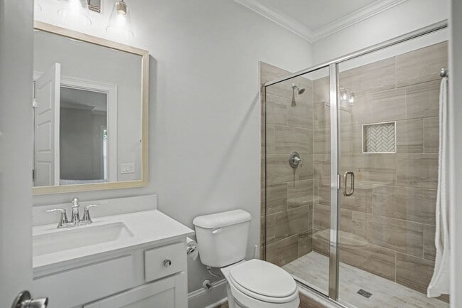 Building Photo - 3 BED | 3.5 BATHS | TWO CAR GARAGE | HERB RIVER | FURNISHED TOWNHOME