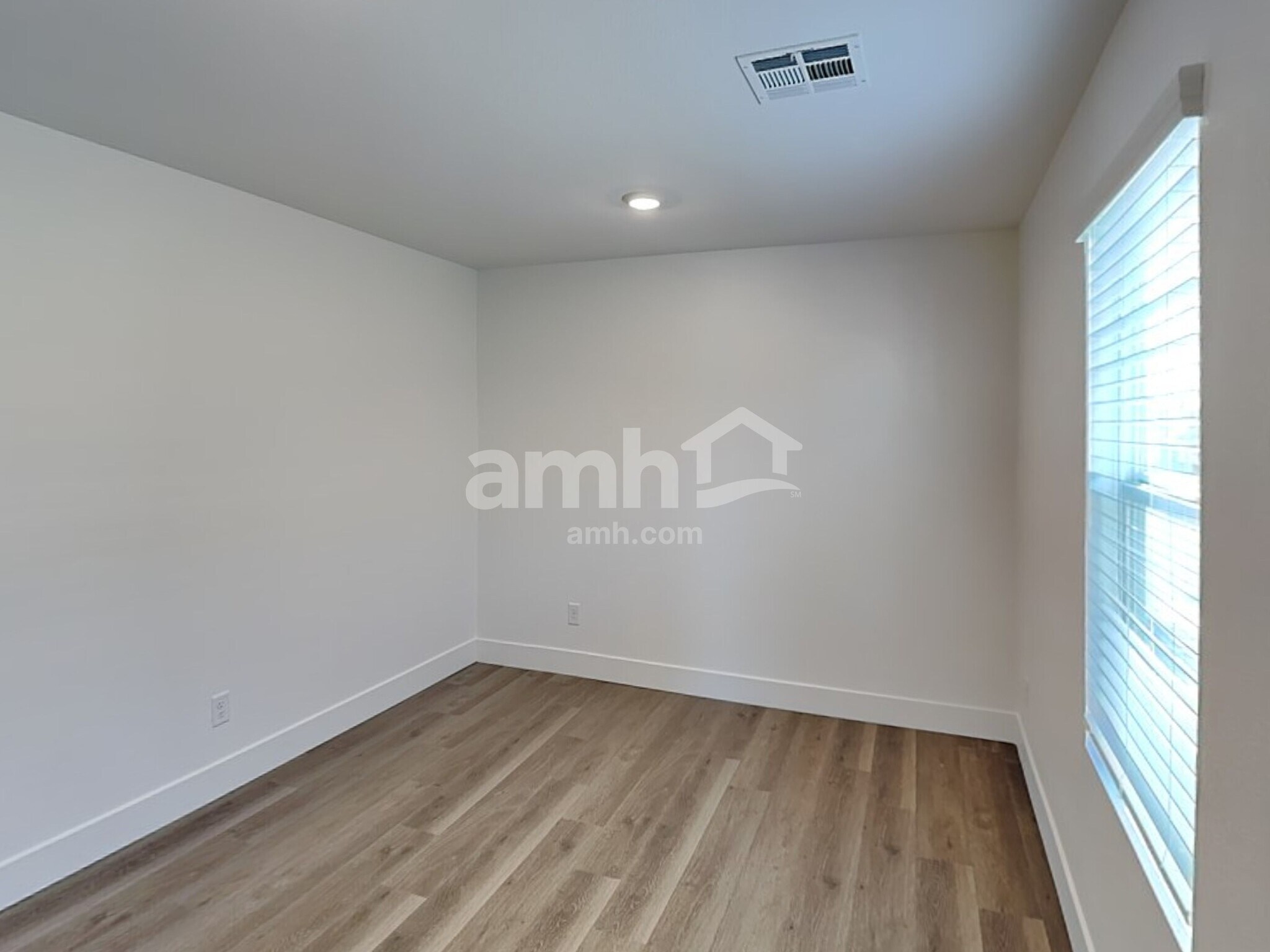 Building Photo - 8182 Winterfell Peak Ave