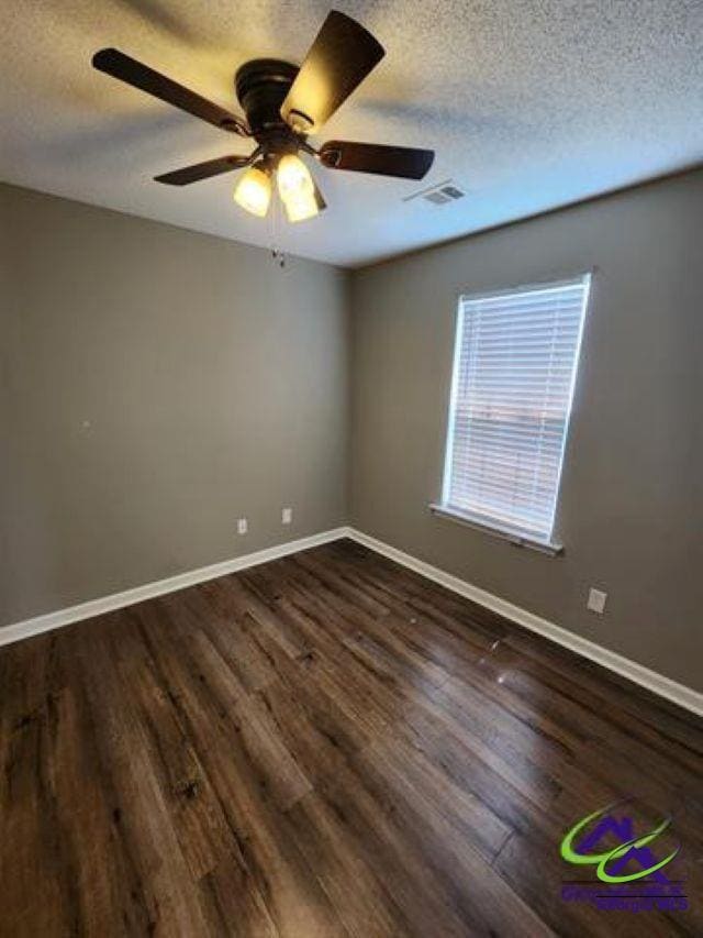Building Photo - 123 Cedarland Dr