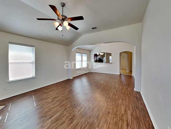 Building Photo - 416 Prescott Ln