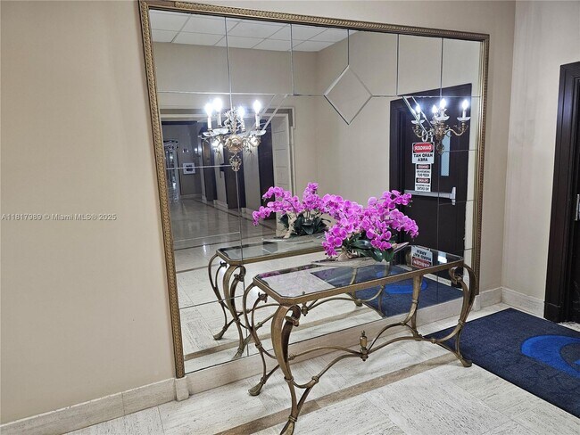 Building Photo - 2030 S Ocean Dr