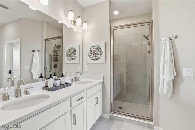 Building Photo - 11851 Venetian Lagoon Dr