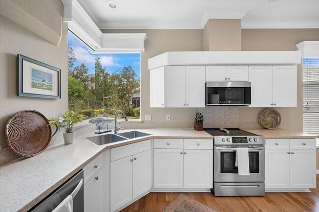 Building Photo - 542 Misty Pine Dr