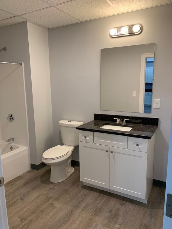 Building Photo - 599 Summer St