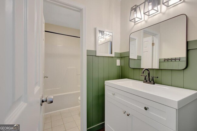 Building Photo - 506 Iris Glen