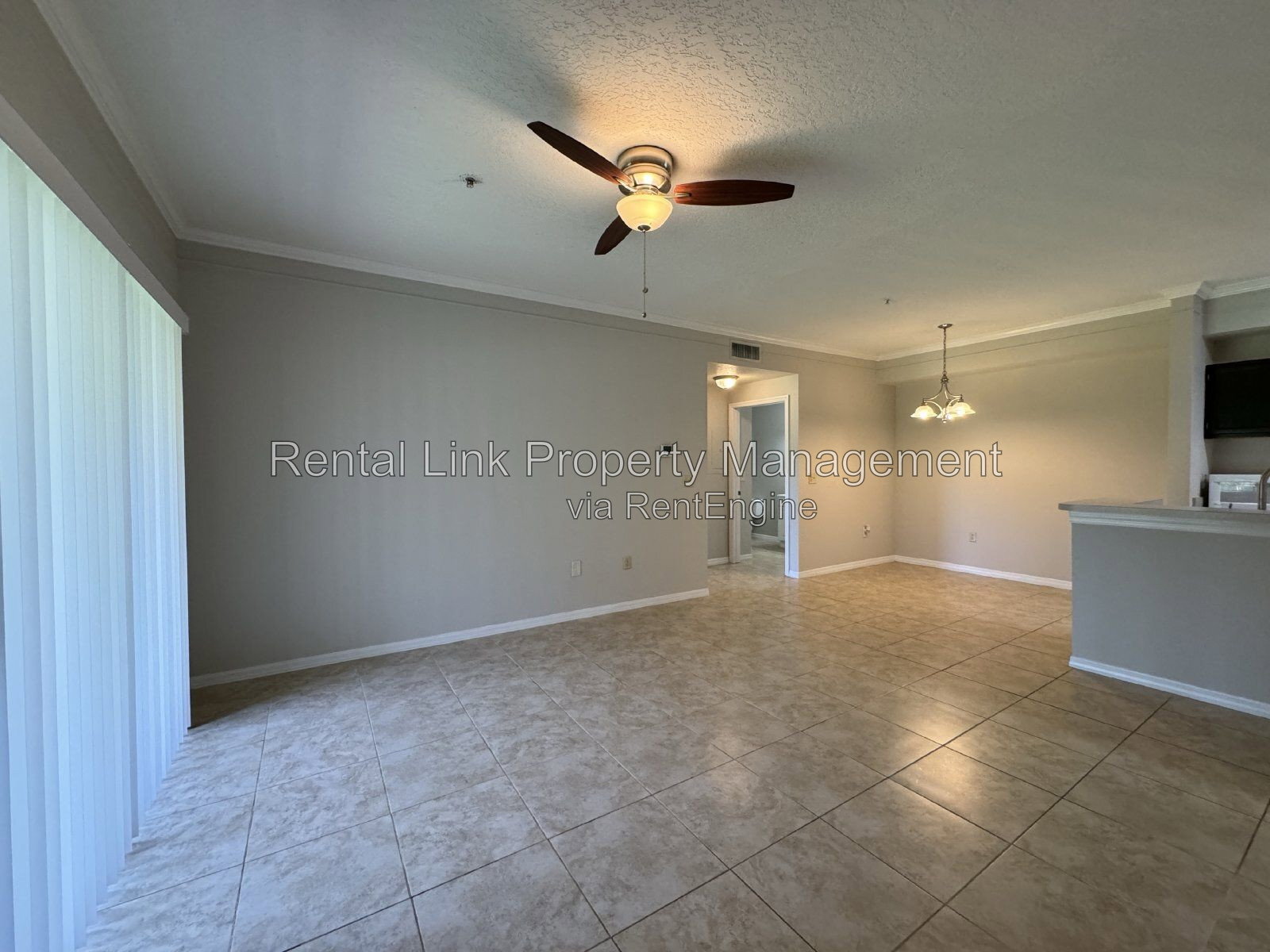 Building Photo - 11530 Villa Grand