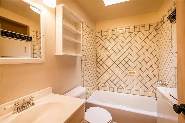 Building Photo - 512 2-522 Alto St