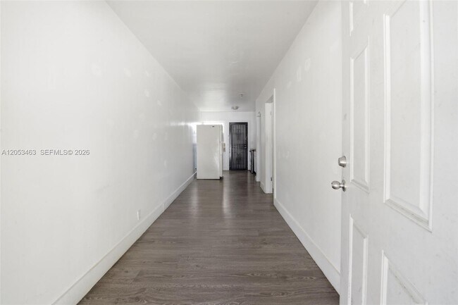 Building Photo - 7410 NW Miami Pl