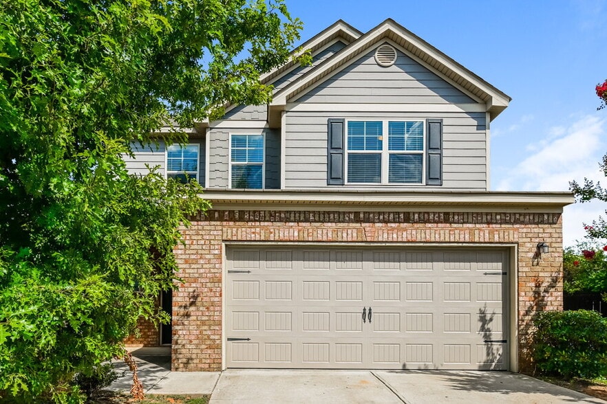 Primary Photo - 221 Magnaview Dr