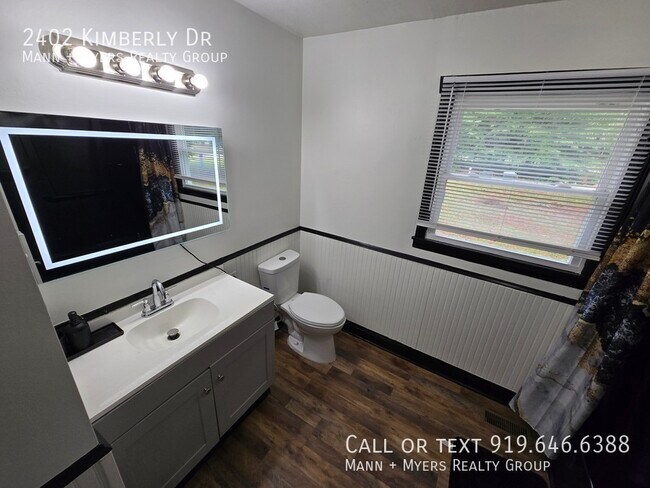 Building Photo - 2402 Kimberly Dr