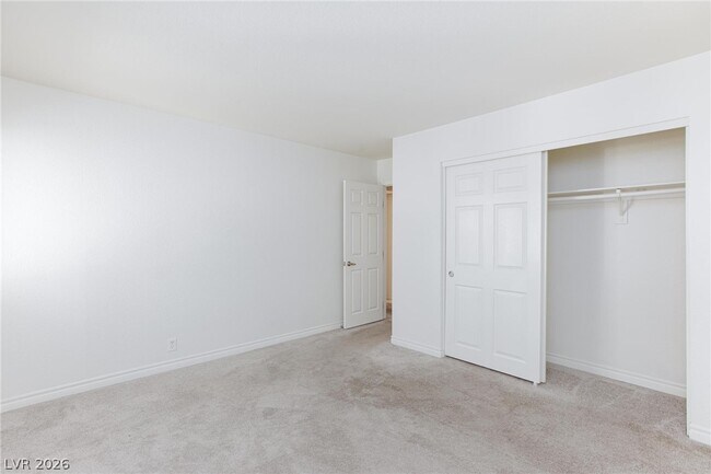 Building Photo - 5240 Indian River Dr