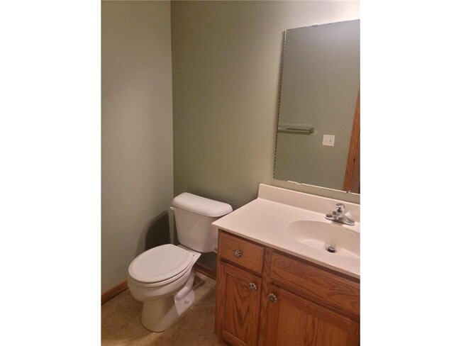 Building Photo - 2502 Yellowstone Dr