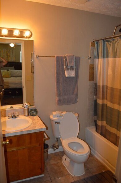 Building Photo - 132 Sandalwood Cir