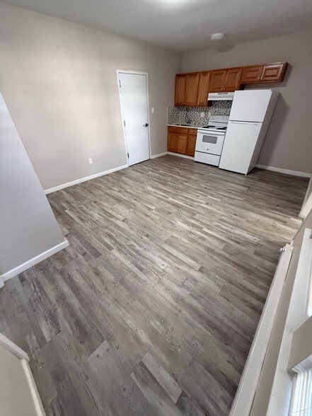 Building Photo - 421 Washington St