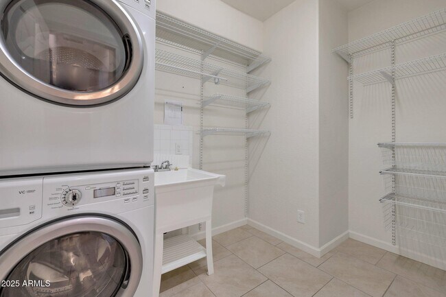 Building Photo - 18467 W Tasha Dr