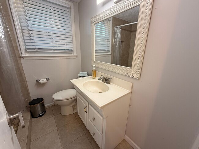 Building Photo - 5354 McEver Rd