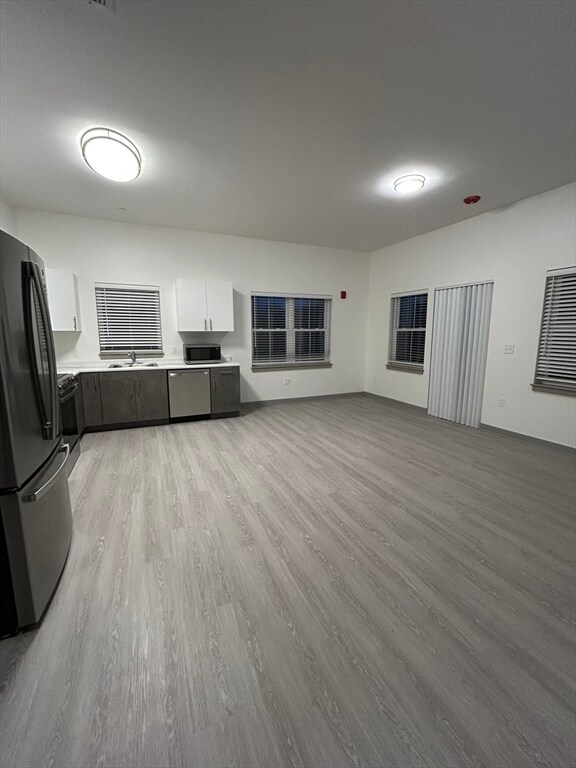 Building Photo - 626 Main St