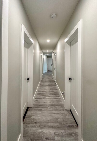 Building Photo - 42 Irwin St