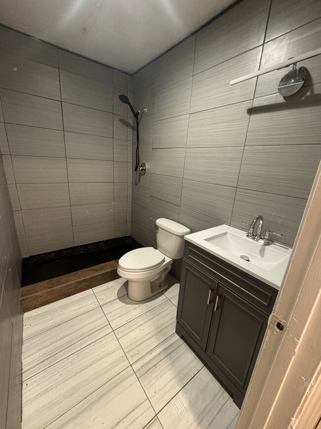 Building Photo - 1863 Nekoma Ct