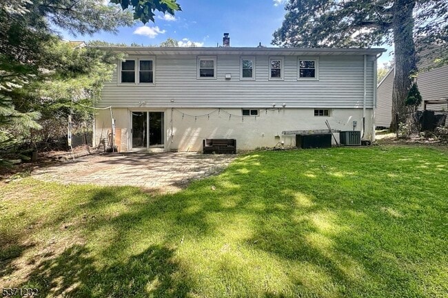 Building Photo - 17 Wenonah Ave