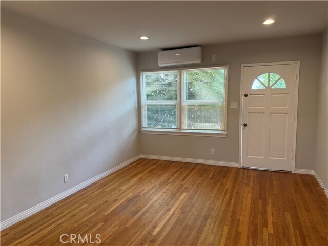 Building Photo - 5901 woodman Ave