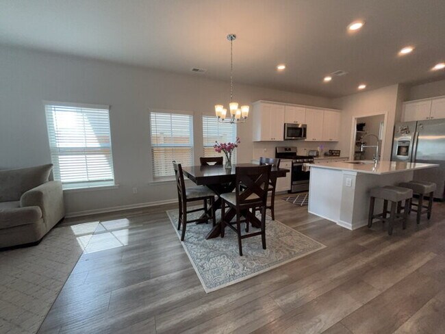 Building Photo - 135 Wood Sage Run