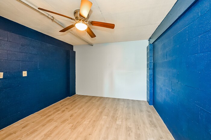 Building Photo - 228 Barracuda St