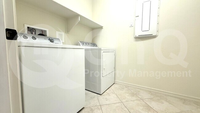 Building Photo - 5655 N 88th Ln