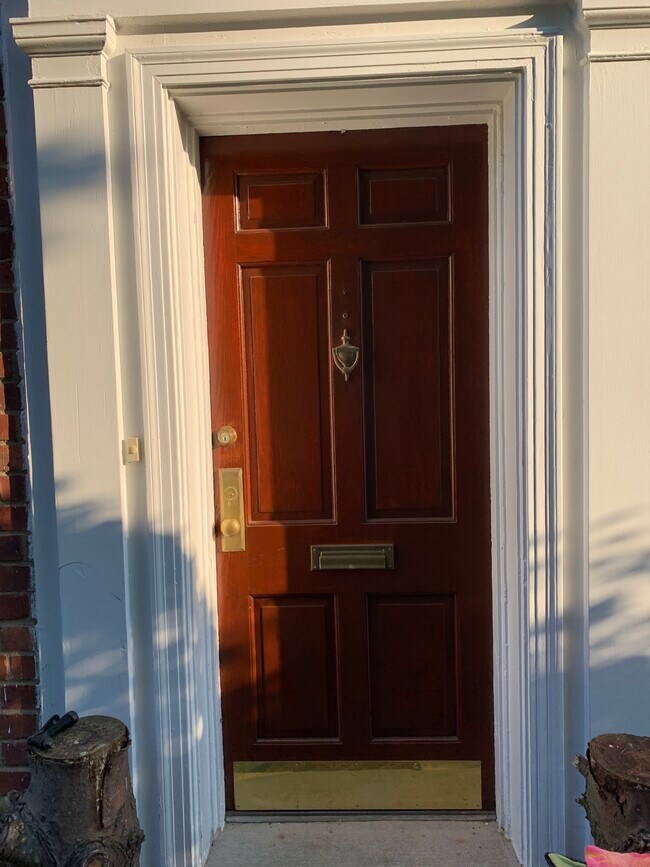 Private townhouse entrance - 1226 Martha Custis Dr