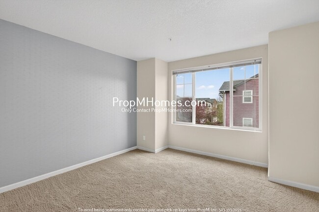 Building Photo - Cozy Two Bedroom Townhome in Amberglenn!