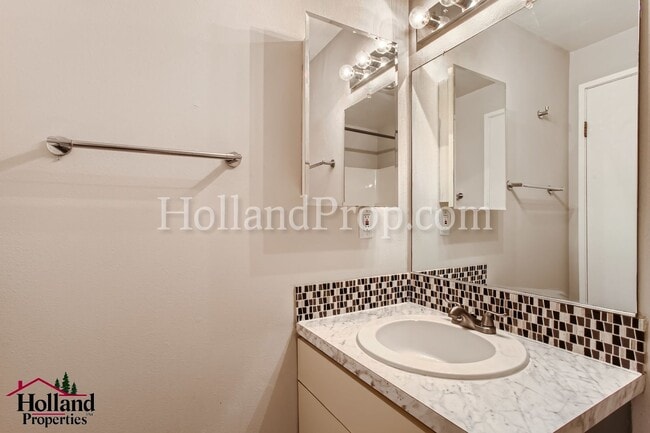 Building Photo - Step Inside the Home You’ve Been Waiting For! NEW SUPER PRICE at $2,095!!!