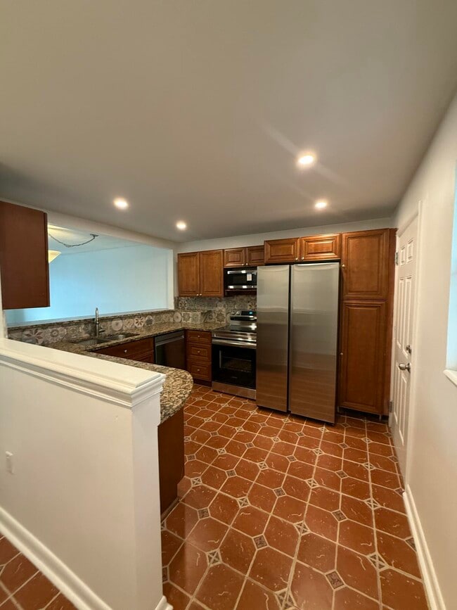 Building Photo - 4500 N Flagler Dr