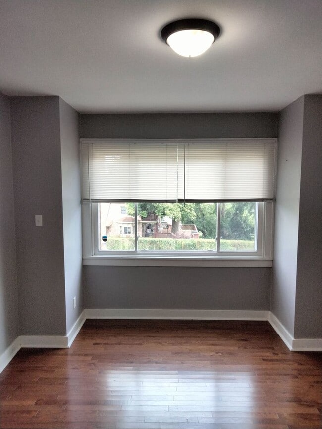 Building Photo - Beautiful 2-Bedroom Brookline Home for Rent