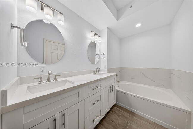 Building Photo - 7925 Preserve Cir