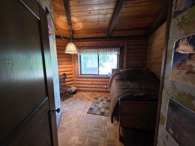 Building Photo - 7068 Sandy Creek Rd