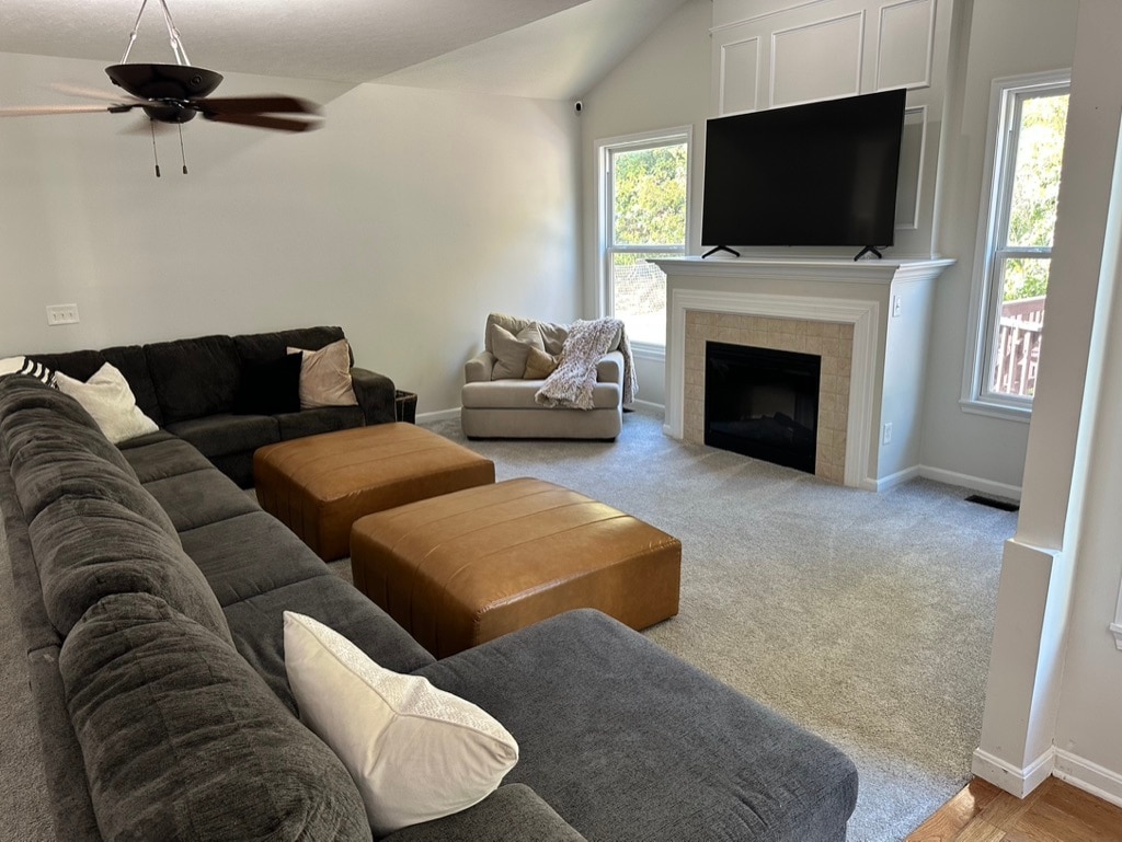 Living Room - 218 Grant Park Dr