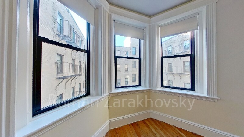 Building Photo - 1152 Commonwealth Ave