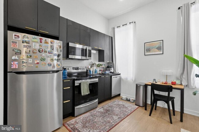 Building Photo - 1134 Pine St