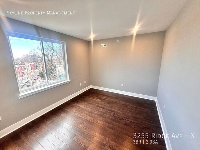 Building Photo - 3255 Ridge Ave