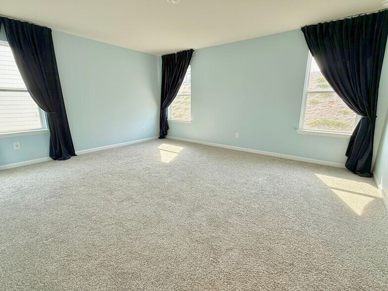 Building Photo - 3615 Shore Wood Ave