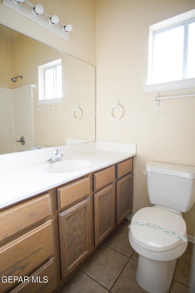 Building Photo - 5904 Cielo Del Rey Pl