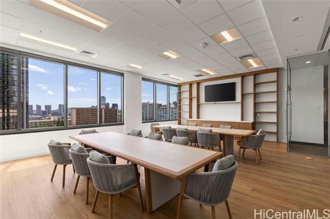 Building Photo - Short-term, Frunished Brand New Condo! 1 Bed/1 Bath/1 Parking at The Park on Ke‘eaumoku