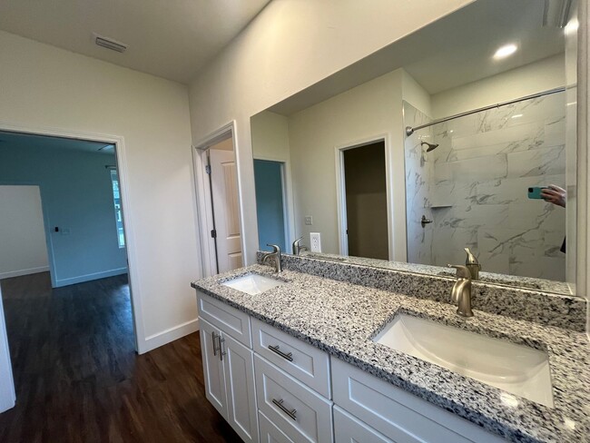 Building Photo - Charming NEW CONSTRUCTION  3-Bedroom Energ...