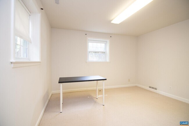Building Photo - 1313 Grove Rd