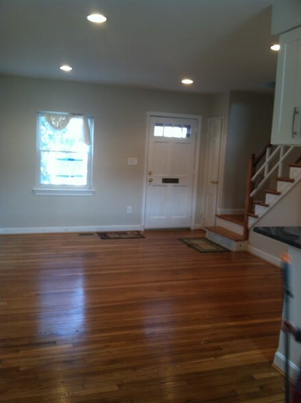 Building Photo - 321 Mount Vernon Ave