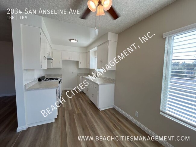 Building Photo - Spacious 1 Bedroom 1 Bath located in Long ...