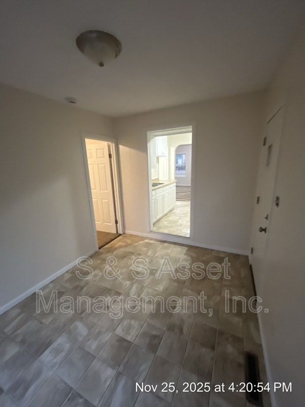 Building Photo - 6338 Rosedale Rd