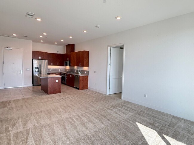 Building Photo - $3990 / 3 BR - GORGEOUS 2020 MODEL CONDO IN THE WARM SPRINGS AREA OF SOUTH FREMONT
