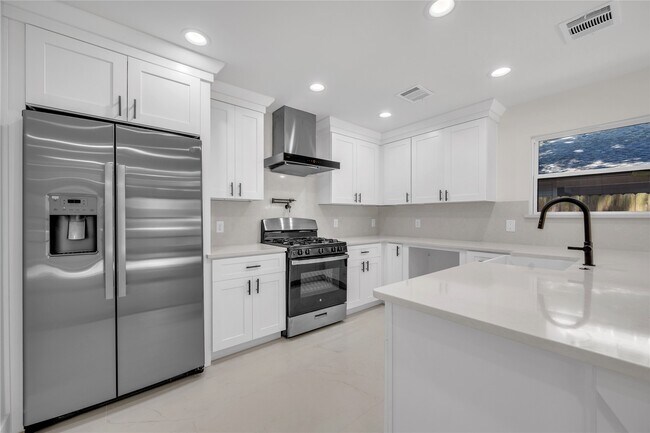 Building Photo - 35 Gannet Hollow Pl